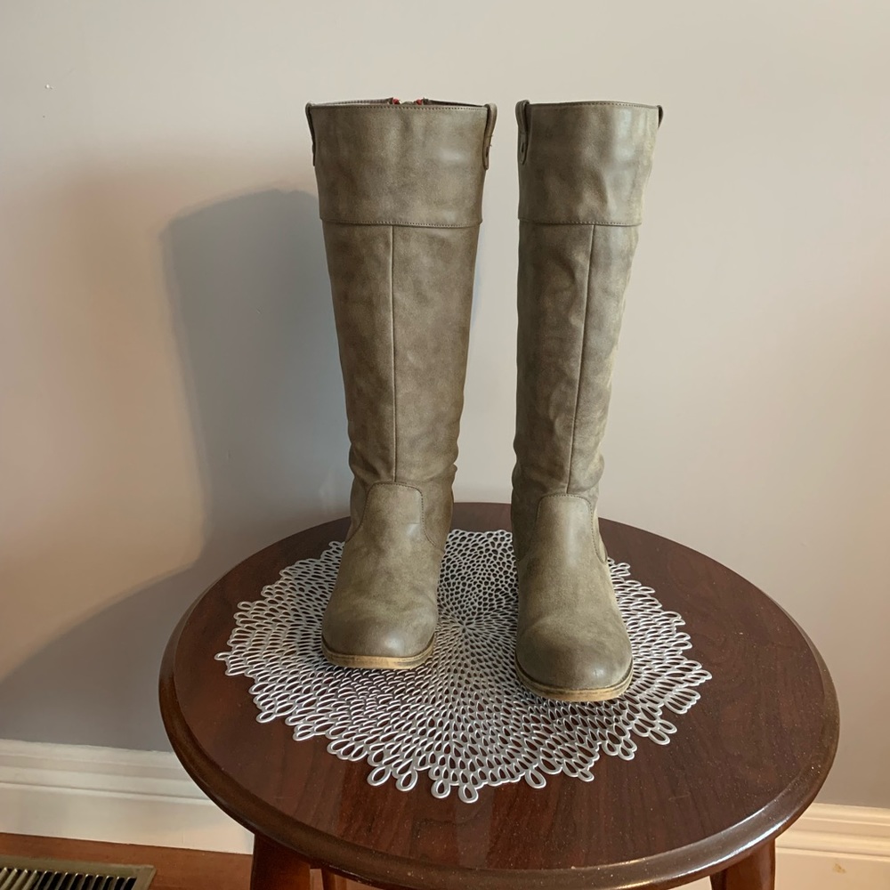 Steve Madden Heeled Boots red zipper back